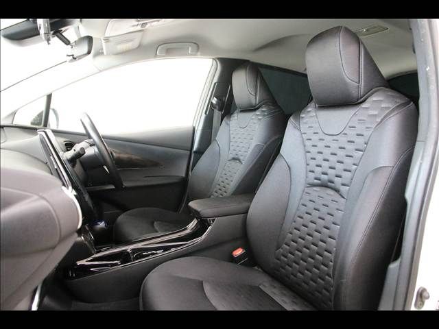 TOYOTA PRIUS PHV 2017 Image 31