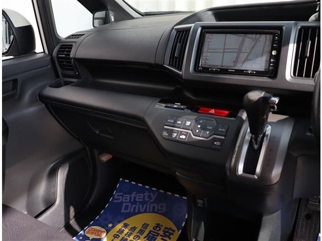 HONDA STEPWAGON SPADA 2009 Image 31