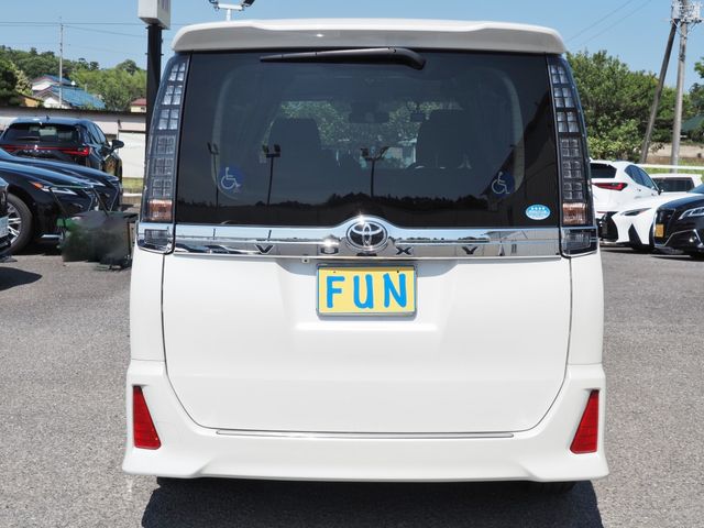 TOYOTA VOXY 2016 Image 31