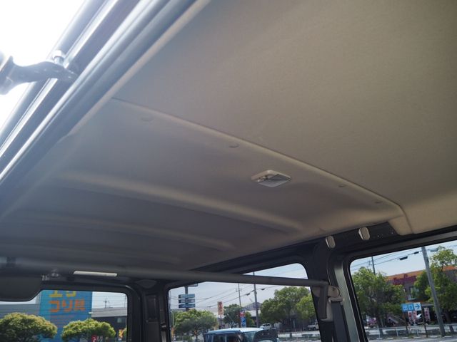 NISSAN NV350 CARAVAN 1.2T 2020 Image 31