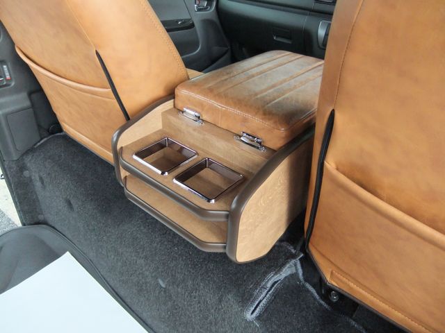 TOYOTA HIACE VAN 2WD 2023 Image 31