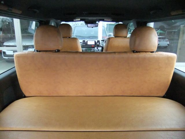 TOYOTA HIACE VAN 2WD 2023 Image 31