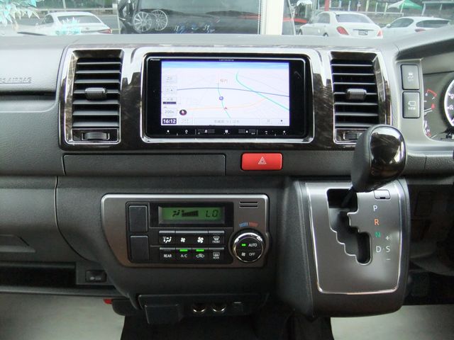 TOYOTA HIACE VAN 2WD 2023 Image 31