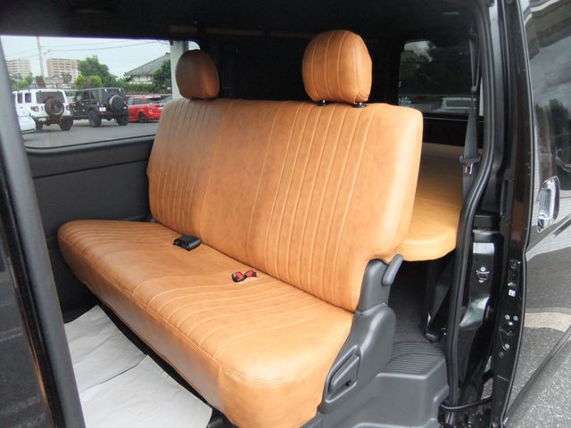 TOYOTA HIACE VAN 2WD 2023 Image 31