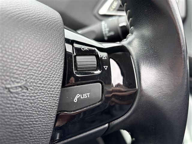 PEUGEOT 308 2018 Image 31