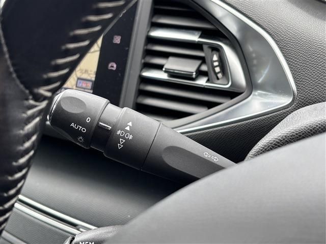 PEUGEOT 308 2018 Image 31