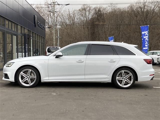 AUDI A4 AVANT 2018 Image 31