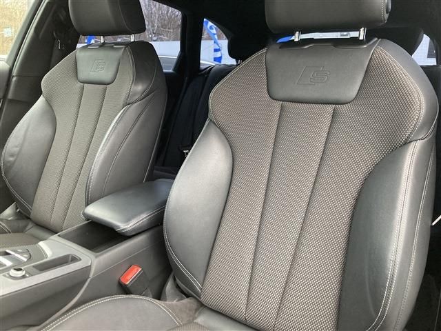 AUDI A4 AVANT 2018 Image 31