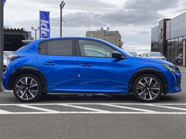 PEUGEOT 208 2020 Image 31