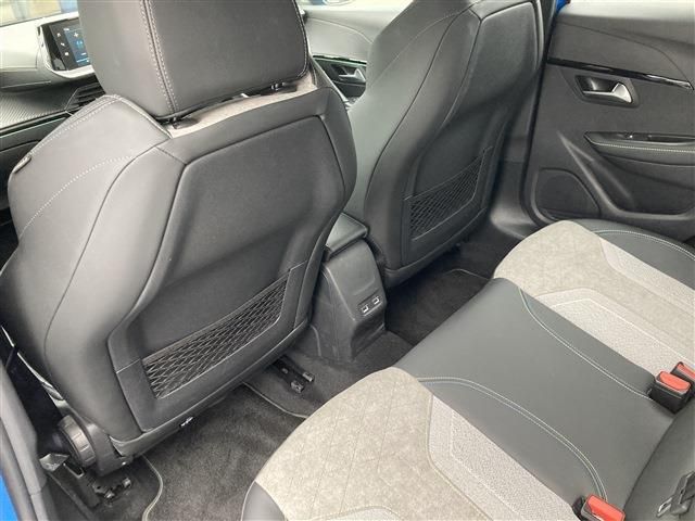 PEUGEOT 208 2020 Image 31