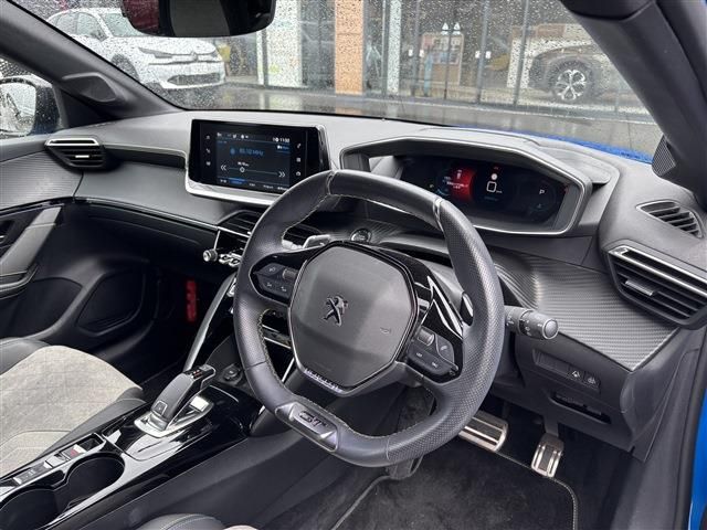 PEUGEOT 208 2020 Image 31