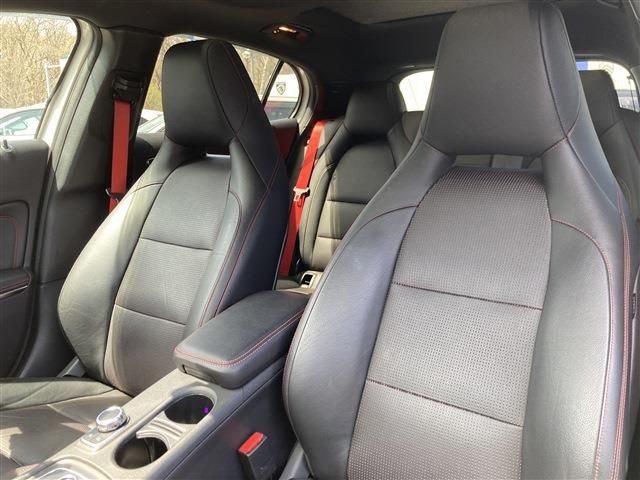 AMG GLA CLASS 2017 Image 31