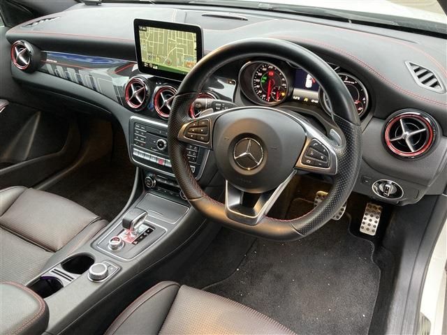 AMG GLA CLASS 2017 Image 31