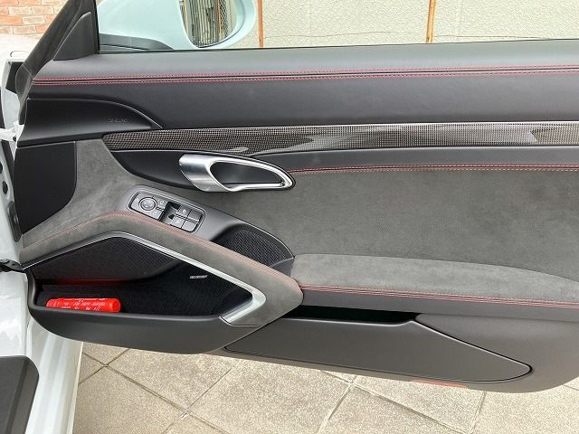 PORSCHE 718BOXSTER 2022 Image 31