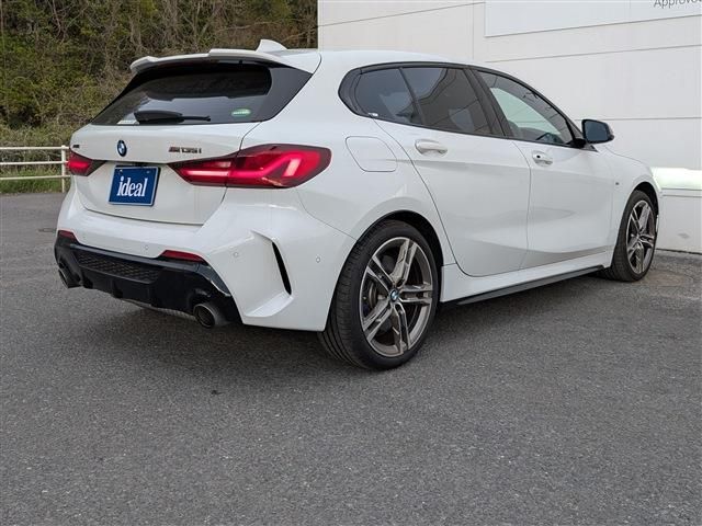 BMW 1SERIES 2019 Image 31