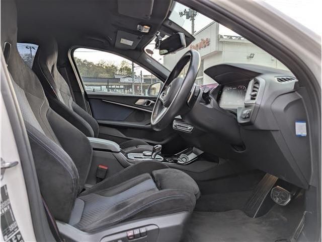 BMW 1SERIES 2019 Image 31