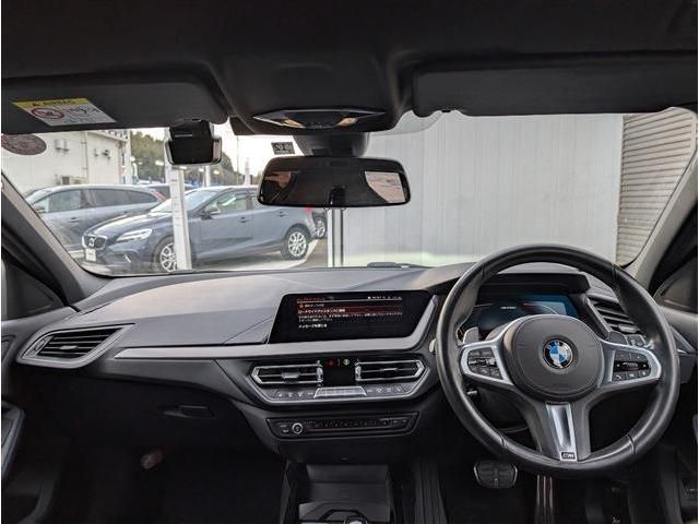 BMW 1SERIES 2019 Image 31