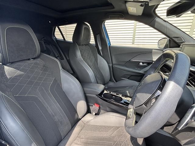 PEUGEOT 2008 2020 Image 31