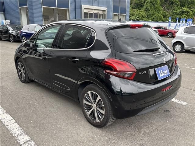 PEUGEOT 208 2016 Image 31