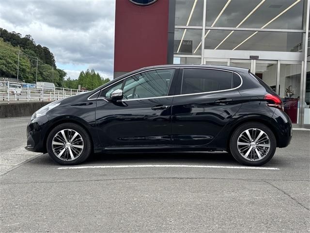PEUGEOT 208 2016 Image 31