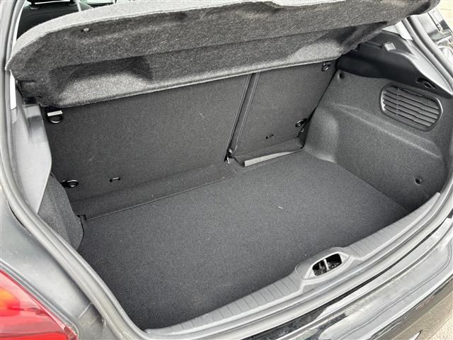 PEUGEOT 208 2016 Image 31