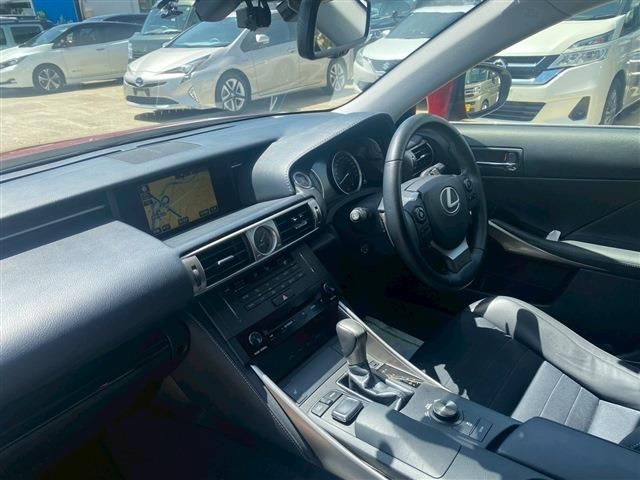 TOYOTA LEXUS IS250 2015 Image 31