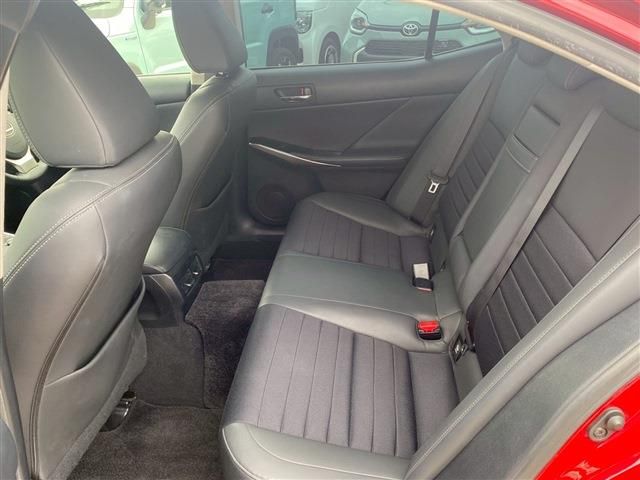 TOYOTA LEXUS IS250 2015 Image 31