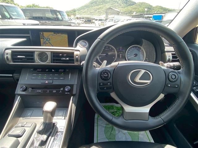 TOYOTA LEXUS IS250 2015 Image 31