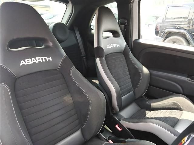 FIAT ABARTH 595 2019 Image 31