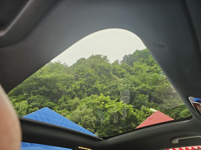 MERCEDES BENZ EQS SU 2023 Image 31