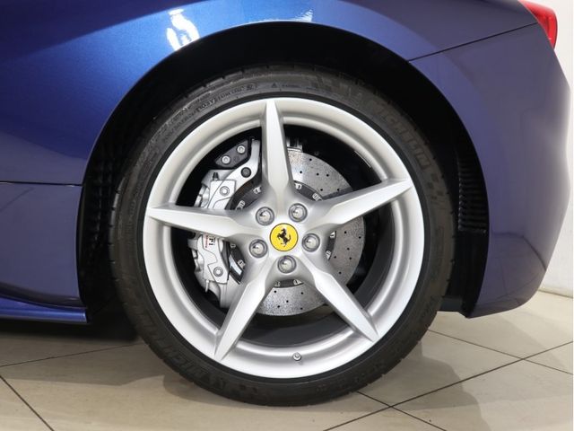 FERRARI 488SPIDER 2018 Image 31