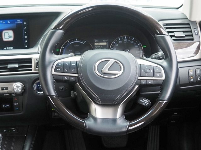 TOYOTA LEXUS GS300H 2017 Image 31