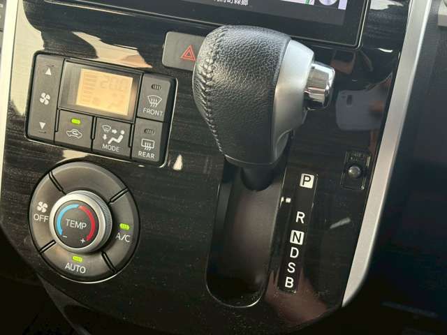 DAIHATSU TANTO CUSTOM 4WD 2018 Image 31