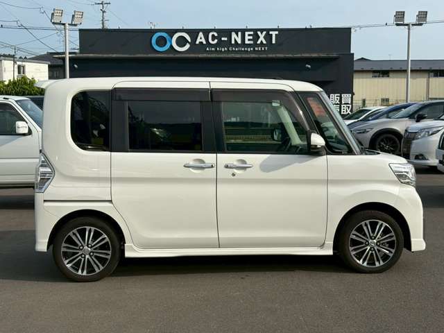 DAIHATSU TANTO CUSTOM 4WD 2018 Image 31