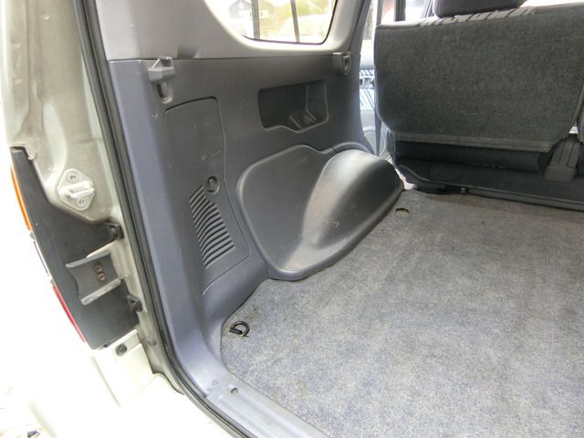 TOYOTA LANDCRUISER PRADO 1999 Image 31