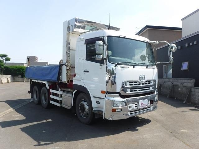NISSAN DIESEL  2013 Image 31