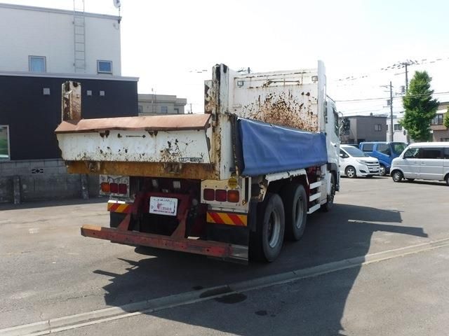 NISSAN DIESEL  2013 Image 31