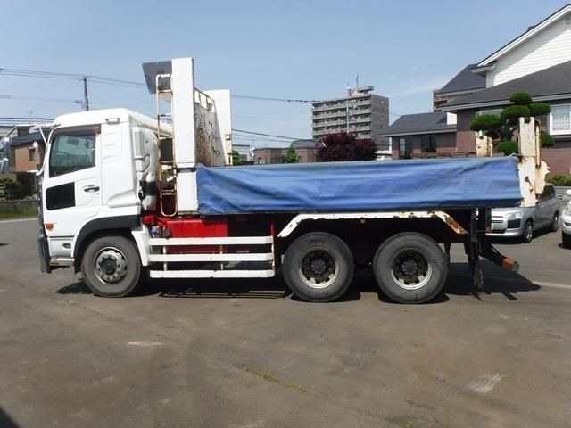 NISSAN DIESEL  2013 Image 31