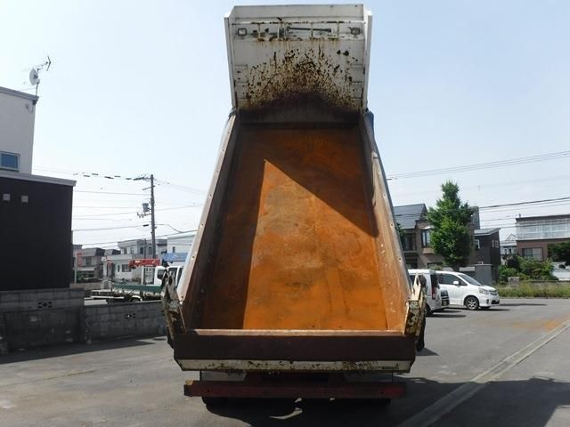 NISSAN DIESEL  2013 Image 31