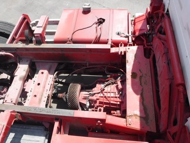 NISSAN DIESEL  2013 Image 31