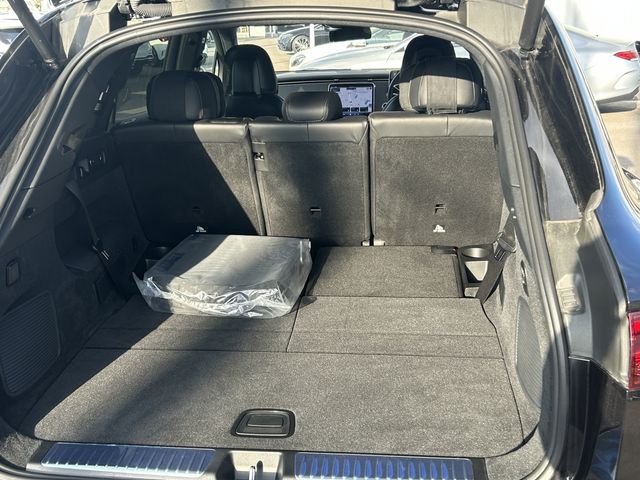 MERCEDES BENZ EQS SU 2023 Image 31
