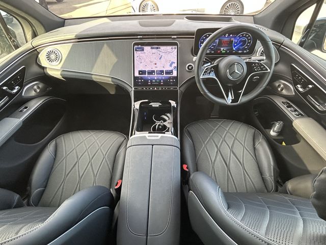 MERCEDES BENZ EQS SU 2023 Image 31