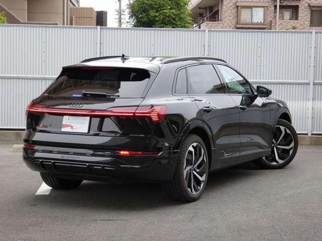 AUDI Q8 E-TRON 2023 Image 31
