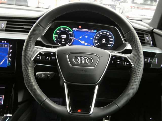 AUDI Q8 E-TRON 2023 Image 31