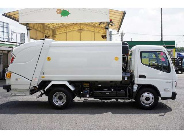 MITSUBISHI CANTER 2024 Image 31