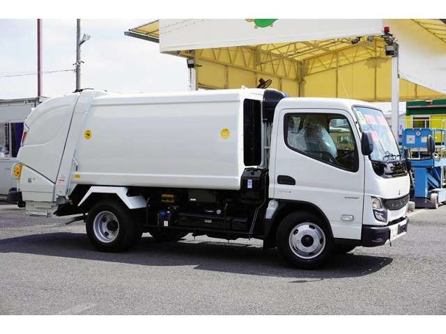 MITSUBISHI CANTER 2024 Image 31