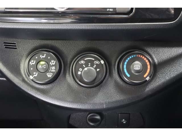 TOYOTA VITZ 2019 Image 31