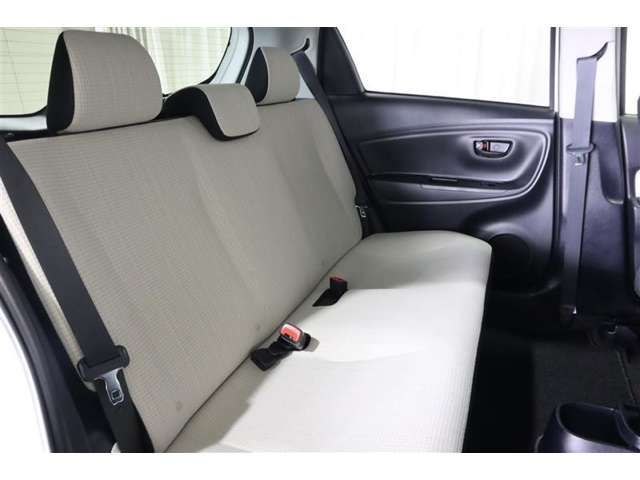 TOYOTA VITZ 2019 Image 31