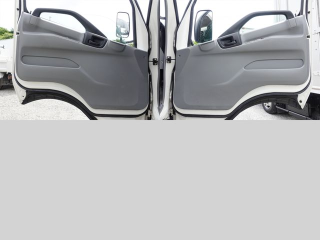 TOYOTA DYNA 2018 Image 31