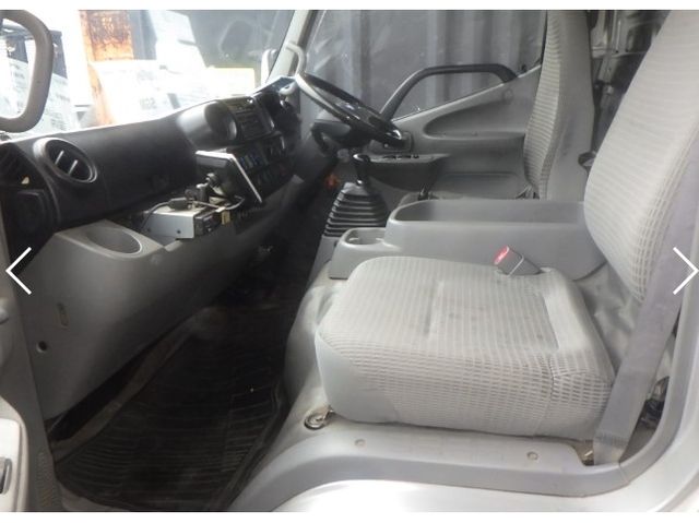 HINO DUTRO 2015 Image 31